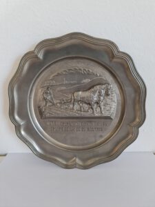 Zinnteller, Motiv Feldarbeit
